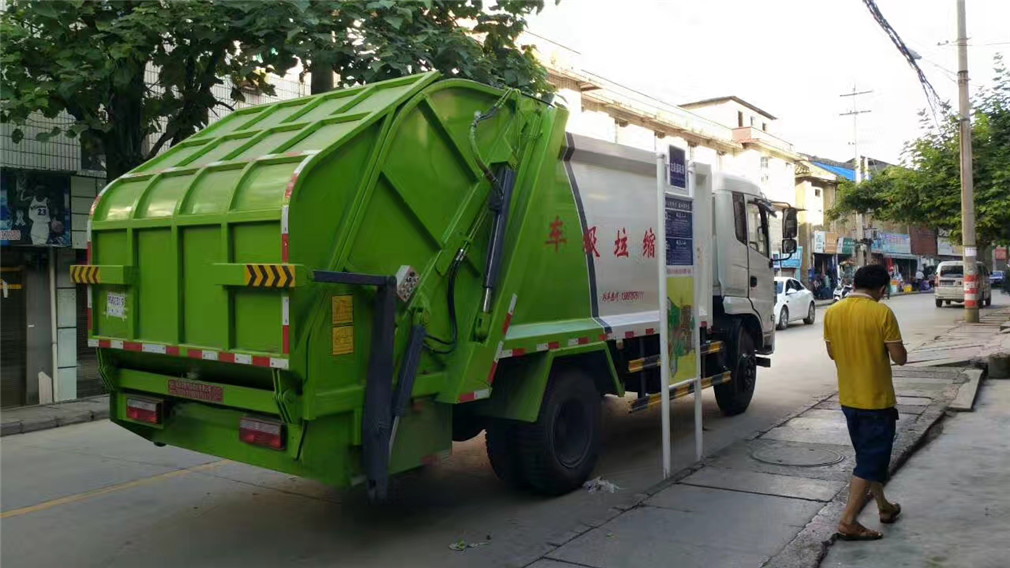 �|�L(f��ng)����(10��)���sʽ����܇