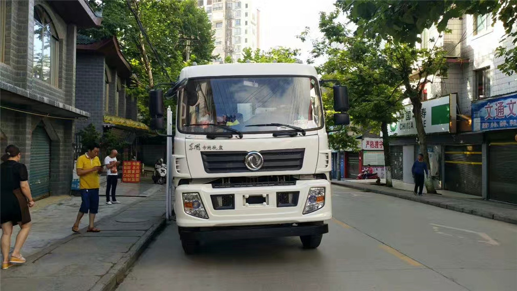 �|�L(f��ng)����(10��)���sʽ����܇