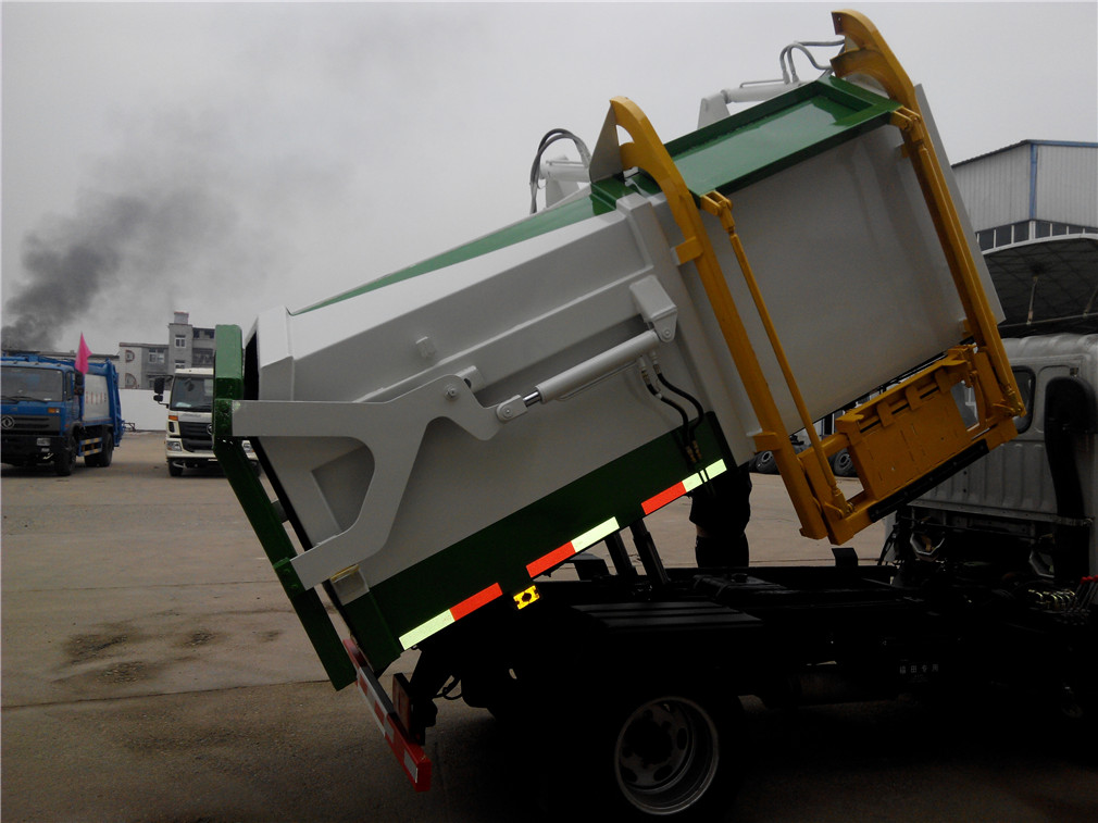 ����С��(3��)��(c��)�b���sʽ����܇