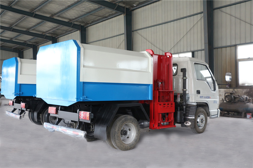 ����С��(3��)��Ͱ����܇